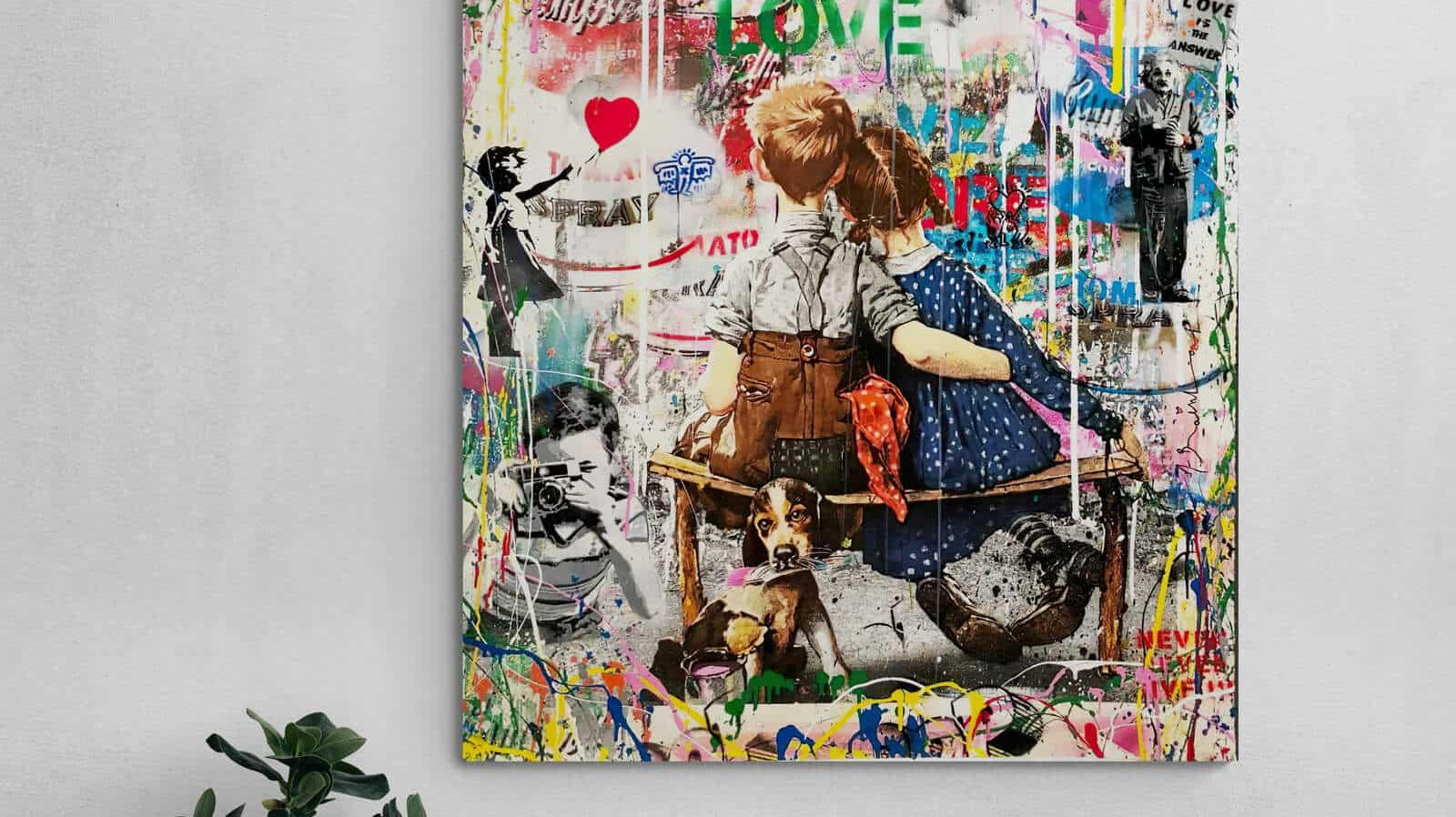 Comment choisir un tableau coloré pour votre salon ? - Montableaudeco