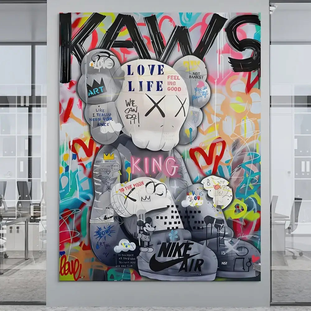 kaws pop graff personnage urbain sur fond coloré typographies