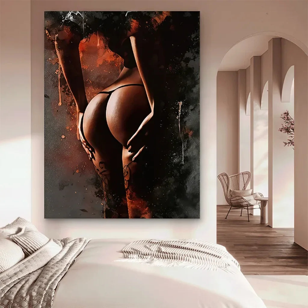 Œuvre murale sensuelle en noir et rouge mettant en valeur le corps d'une femme