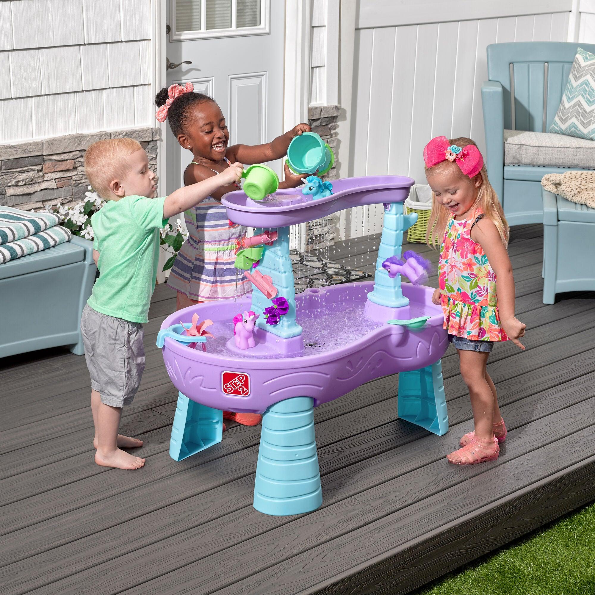 4 raisons d’offrir une table de sable et d’eau à votre enfant - Montableaudeco