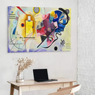 Gros plan sur les traits noirs et les dégradés bleus du tableau de Kandinsky