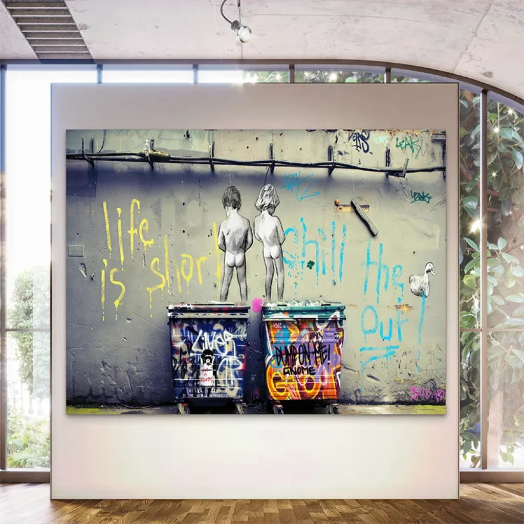 Déco moderne inspirée de Banksy avec message humoristique

