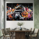 Décoration murale urbaine avec gorille en style graffiti

